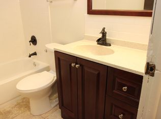 80 Olesen Dr #201, Naperville, IL 60540