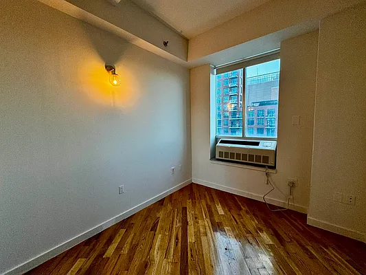 Rented by City Connections Realty | media 4