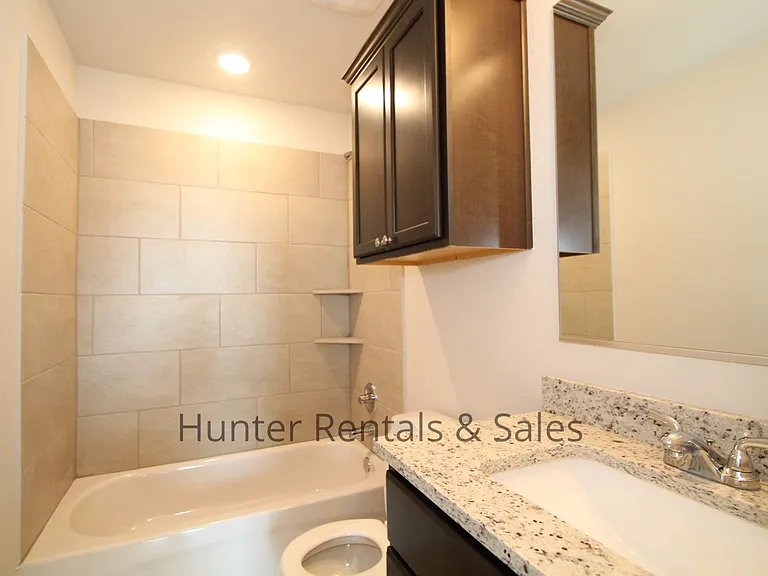 1902 Bayou Wood Ln — Photo 19