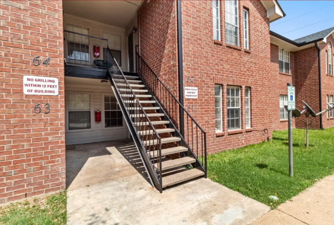 Building Photo - 701 Balcones Dr #66
