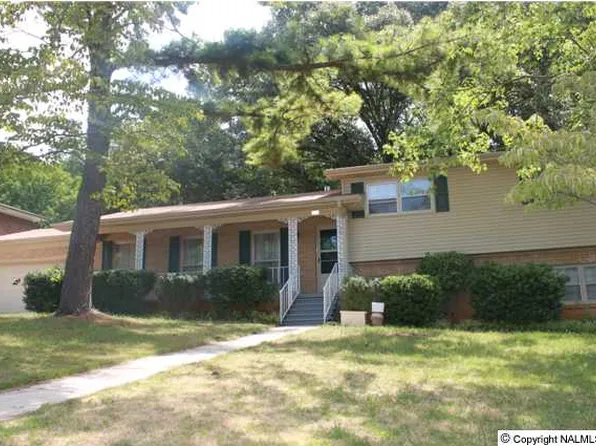 606 Hillmont St NW, Huntsville, AL 35816