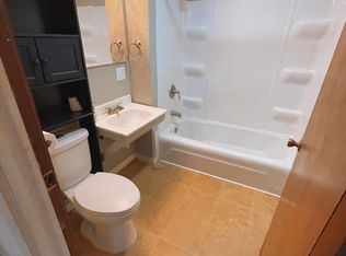 1120 E Walnut St, Green Bay, WI 54301