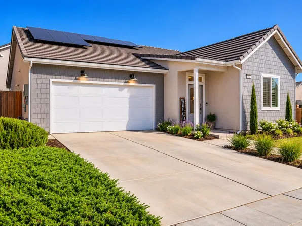 831 Ponderosa Way W, Madera, CA 93636