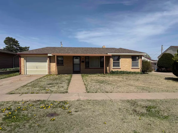 405 E 21st St, Hays, KS 67601