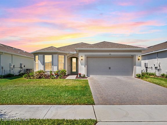 3rd image of 3582 Coastline Ln