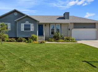 1374 W Quail Ridge Rd, Riverton, UT 84065