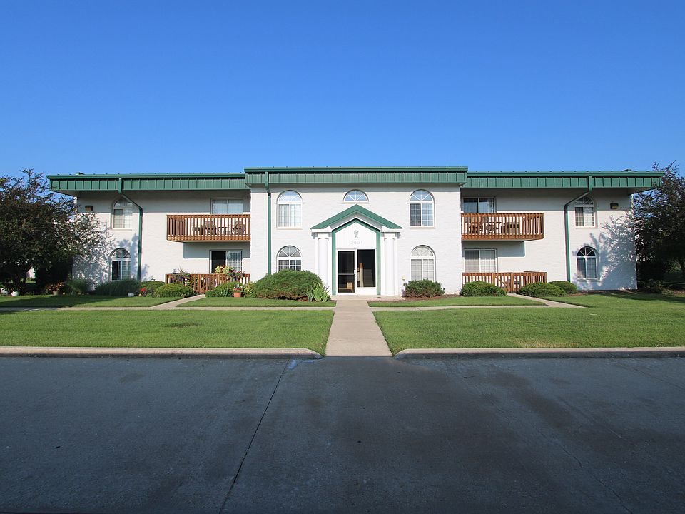 1st image of 2851 Heritage Dr APT 1B