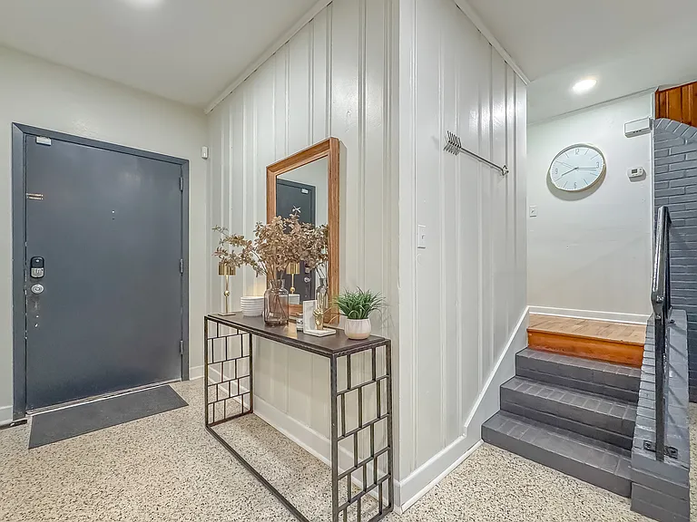 1044 Seminole Dr — Photo 30