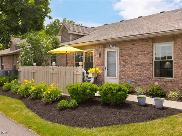 2811 Shakespeare Ln, Avon, OH 44011