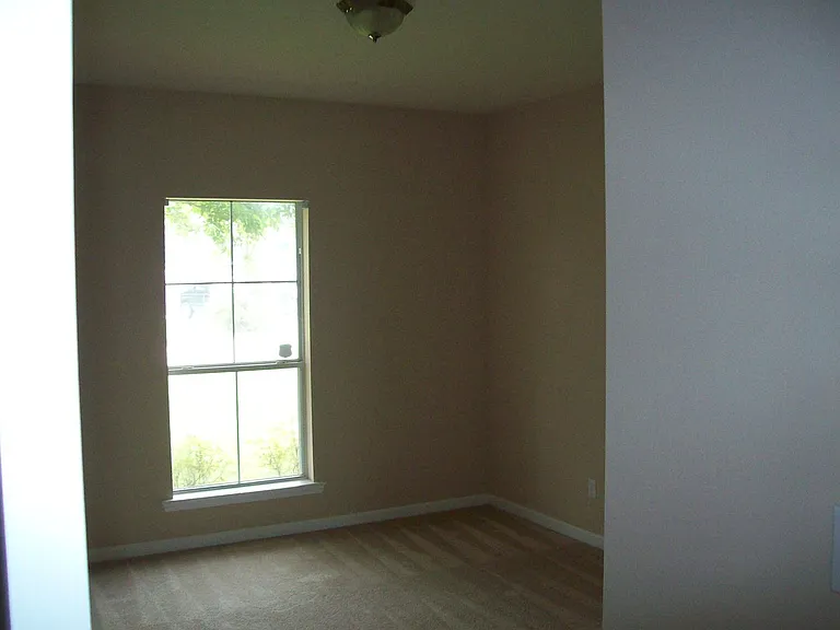26043 Wimbledon Ave — Photo 19