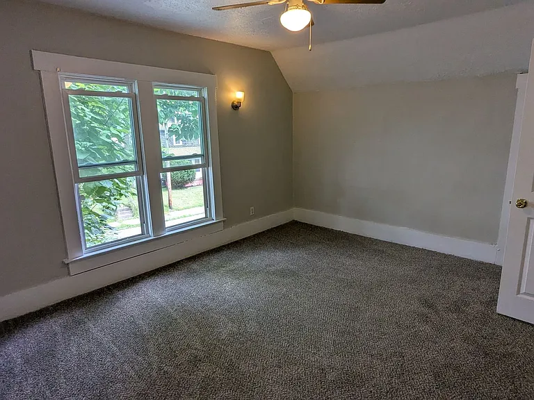 1447 Shriver Ave NE — Photo 14