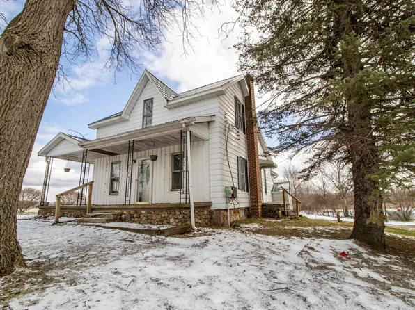 6007 Leix Rd, Mayville, MI 48744