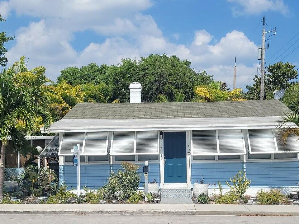 1st image of 214 2nd Avenue N