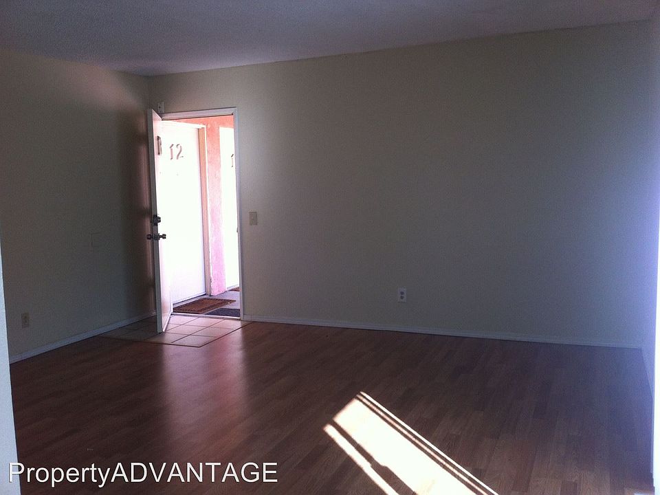 2nd image of 441 Grant St APT 6