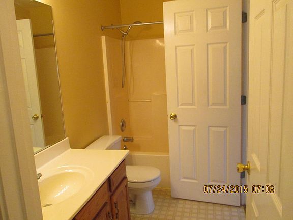 up stairs master bathroom