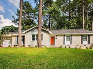5526 Hedrick Dr, Fayetteville, NC 28303