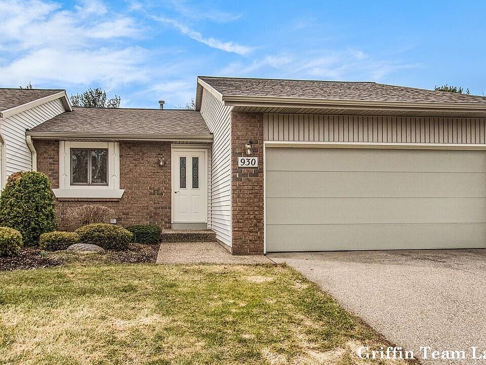 1st image of 930 Village Ct