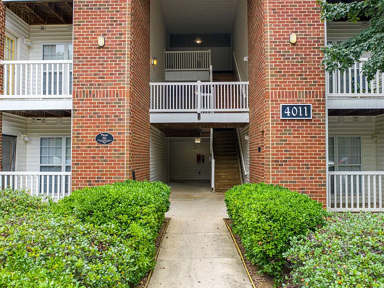 Northstone Apartments — Photo 40