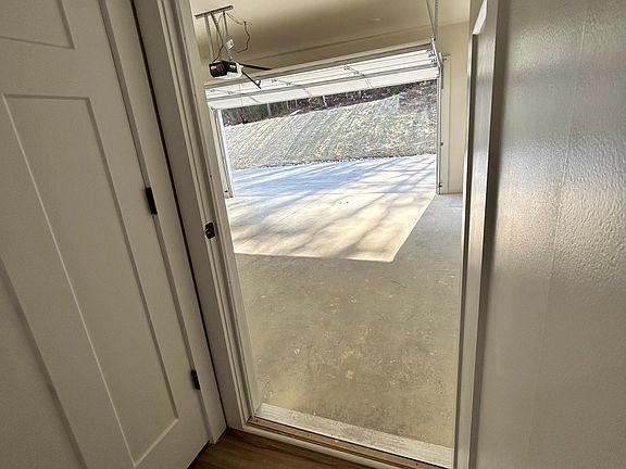 4th image of 1744 Arbor Hills Dr SE