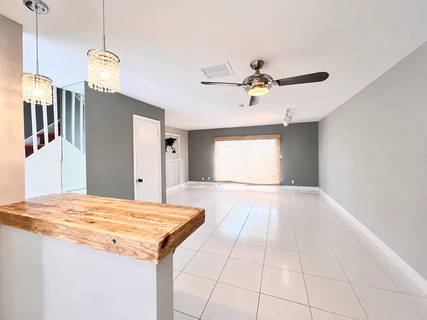 2 bed, 2.5 bath, 1020 sqft, $2,300 — Photo 2