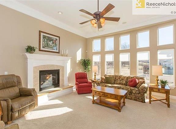 Living Room with See-through fireplace