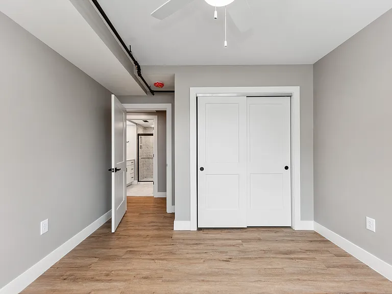 6011 Madison Rd #3 — Photo 15