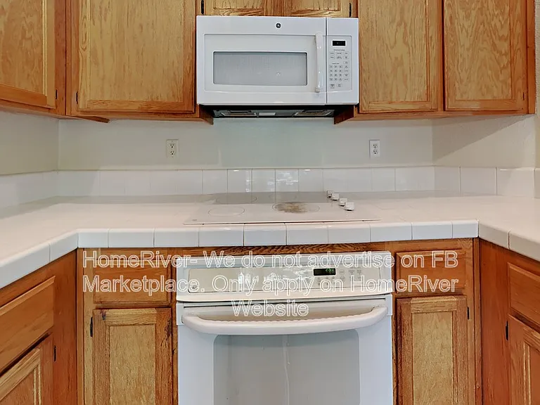 593 Fisher Cir — Photo 8