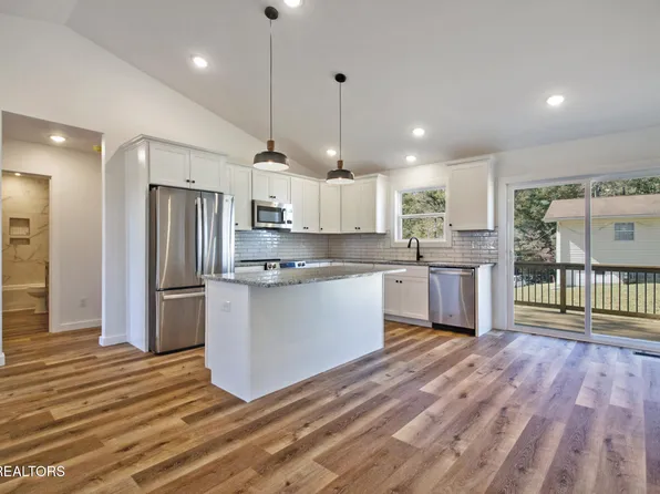 535 Burnett St, Jamestown, TN 38556