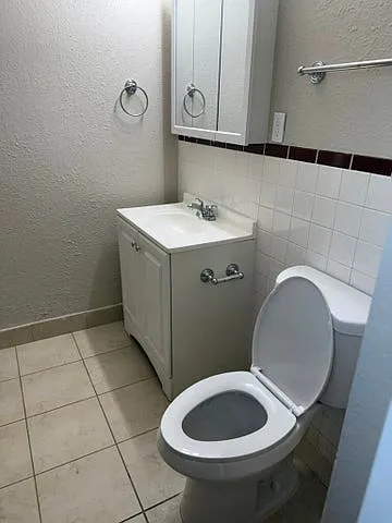 4 bed, 1355 sqft, $3,095 — Photo 4