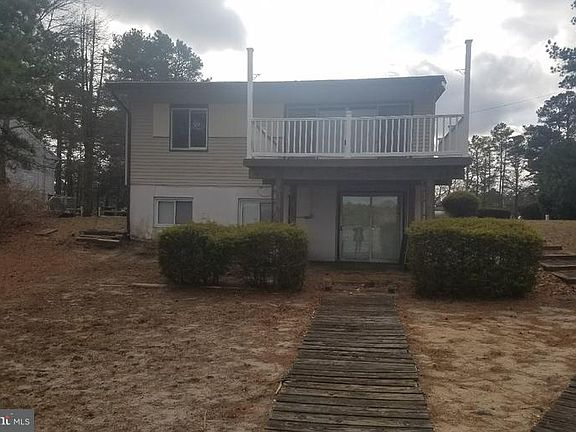 4th image of 16 Cardinal Dr