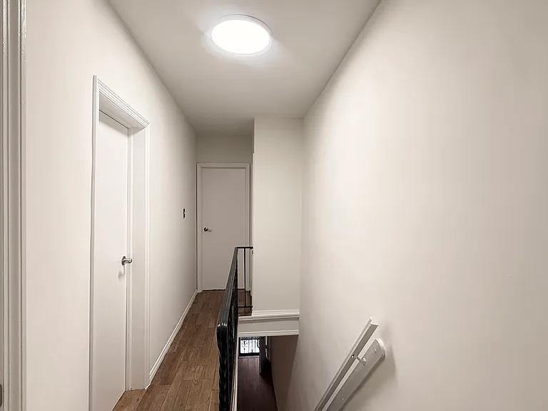 2544 S Darien St — Photo 4