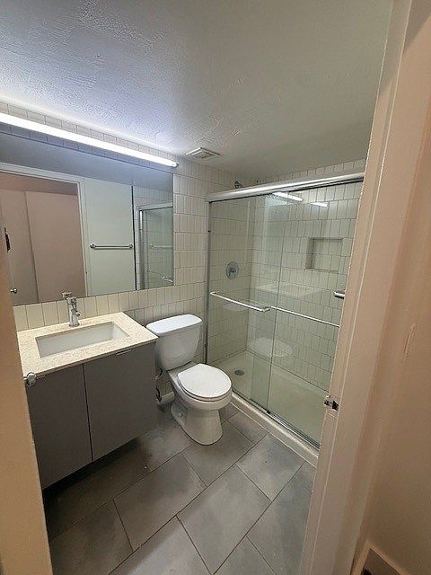1st image of 771 Tremont St #32