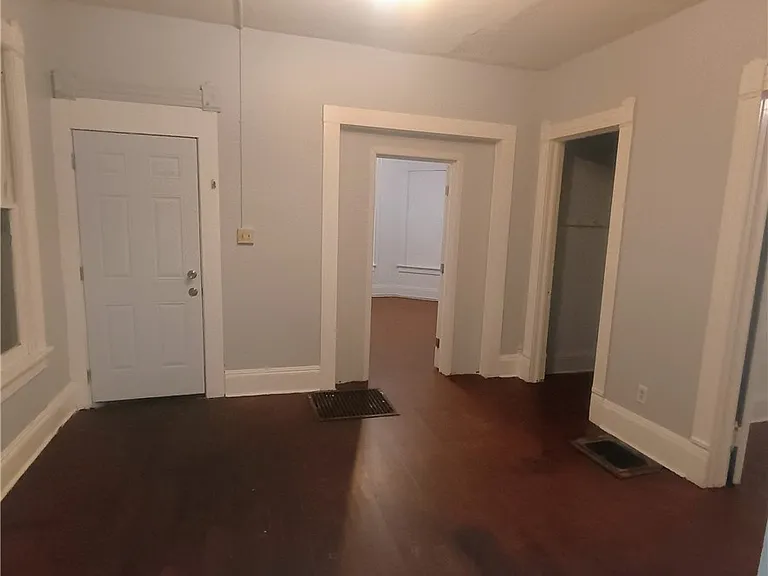 406 Union Pl — Photo 3