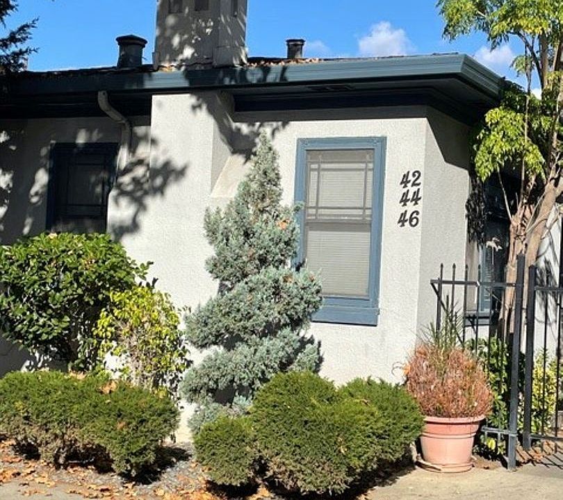 1st image of 40 N 11th St #42