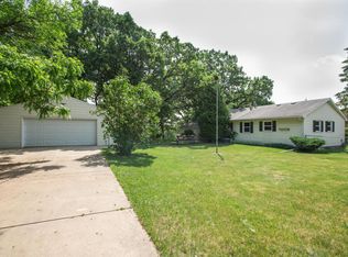325 20th St SW, Rochester, MN 55902