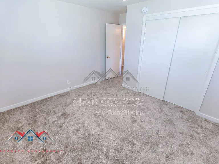 3409 E Indianola Ave — Photo 28