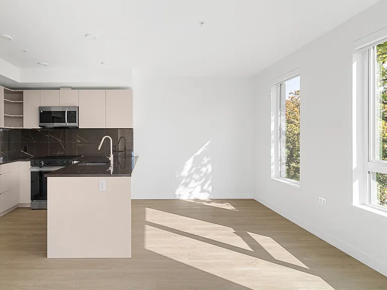 1717 E 13th Ave — Photo 47