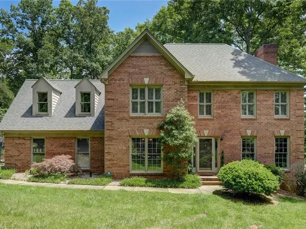 992 Lake Forest Ct, Eden, NC 27288