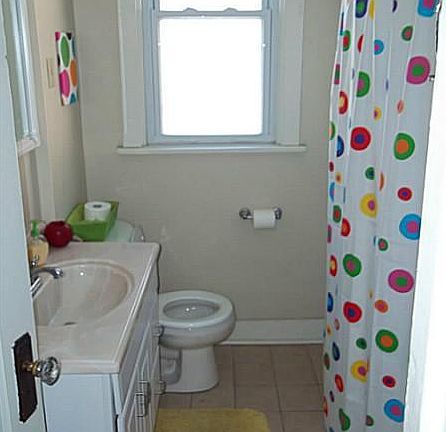 2nd floor bathroom