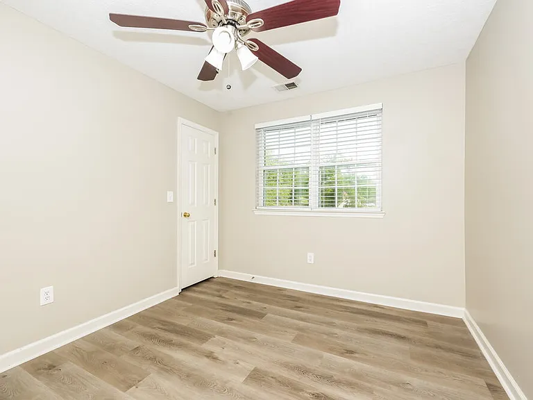 607 Doral Pointe — Photo 14