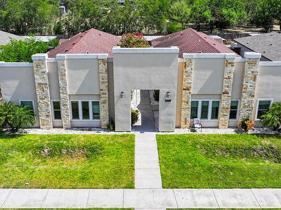 3rd image of 2609 Larkspur Ave