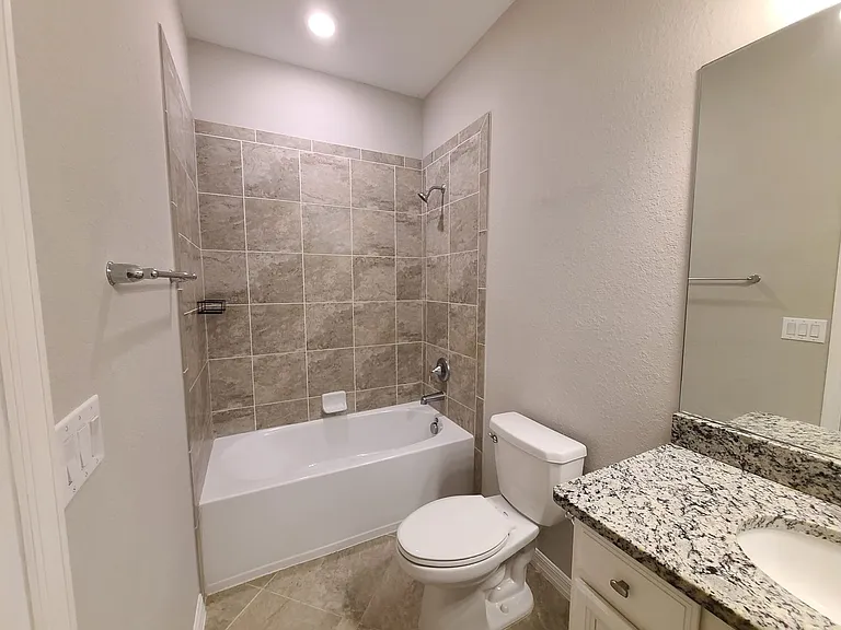 19353 Nearpoint Dr — Photo 9