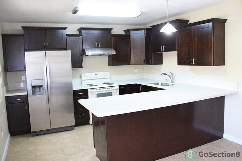 1st image of 5061 Auburn Dr APT 4