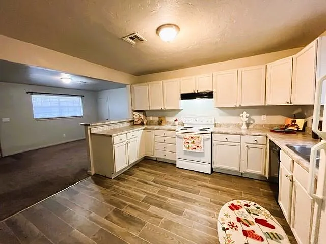 6505 S Phillips Ave — Photo 7