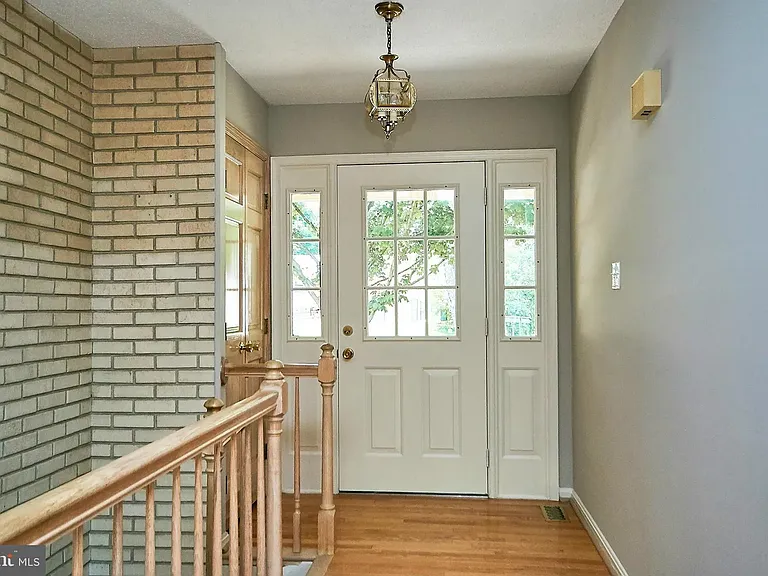 1513 Gingerwood Ct — Photo 3