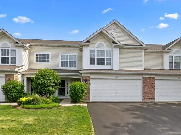 905 Huntington Dr, Elk Grove Village, IL 60007