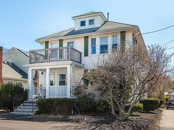 3rd image of 31 Lincoln St #1