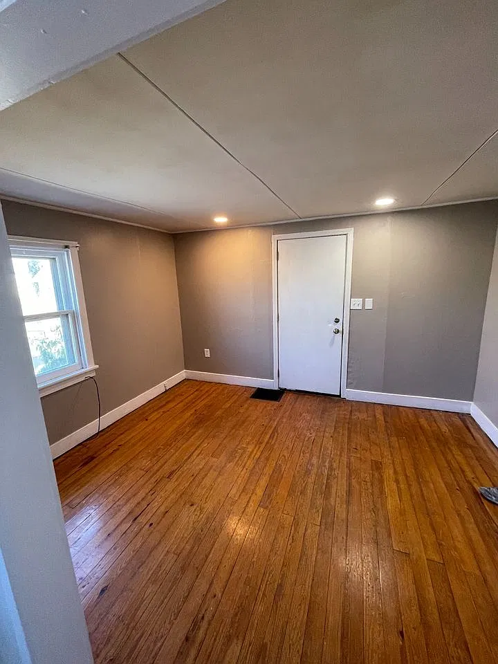 1 bed, 1.0 bath, 550 sqft, $635 — Photo 3