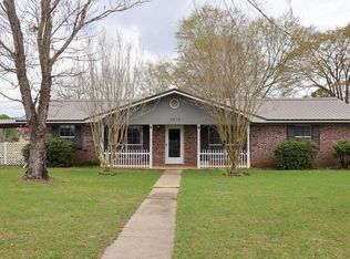 3218 Springdale Dr, Dothan, AL 36303