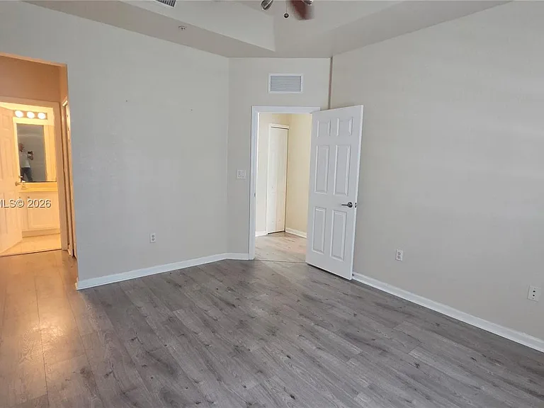 11401 NW 89th St #214 — Photo 15